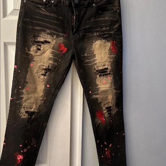 Stylish Black and Red Women's Jeans - Picture 2 of 6